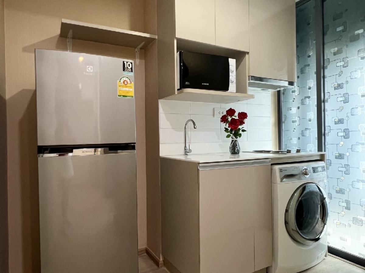 ให้เช่าคอนโด ไอดีโอ คิว จุฬา - สามย่าน 24 ตรม. Studio วิวสระน้ำ ราคาเช่า 21,500 บาท