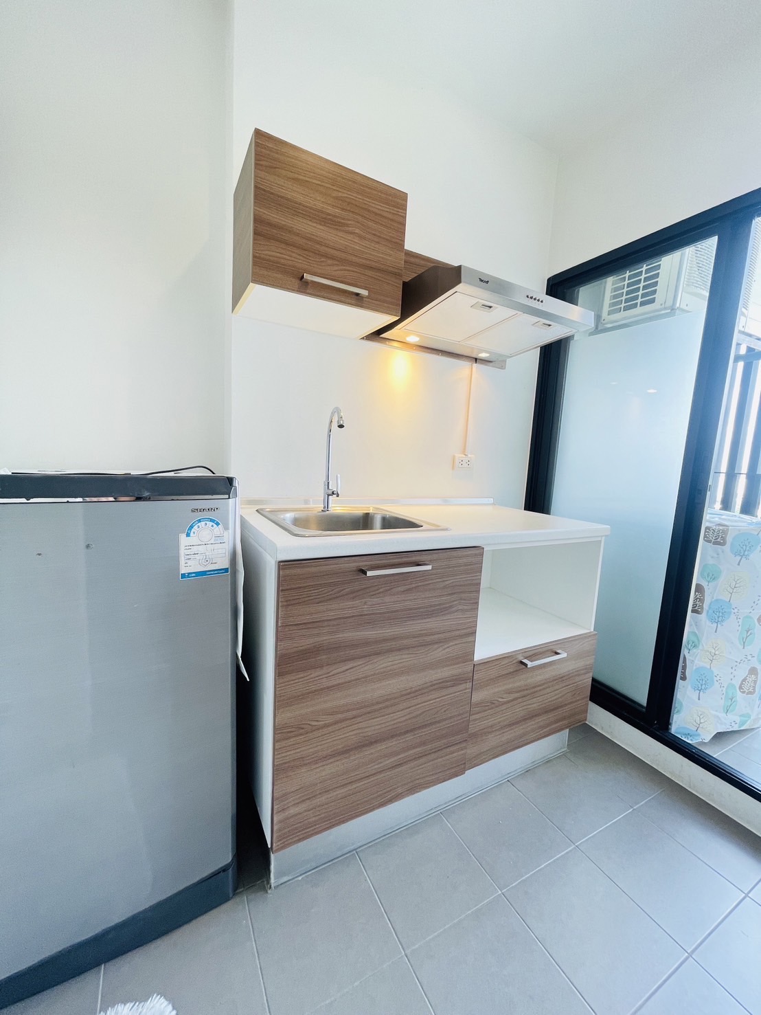 ให้เช่าคอนโด เดอะ ทรี อินเตอร์เชนจ์ พื้นที่ 30 ตร.ม. 1 ห้องนอน เช่า 11,000 บ/ด