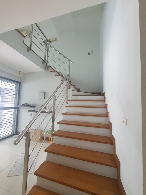 ให้เช่าทาวน์โฮม 3.5 ชั้น ย่านพหลโยธิน พื้นที่ 25.5 ตารางวา 4 ห้องนอน เช่า 30,000 บ/ด