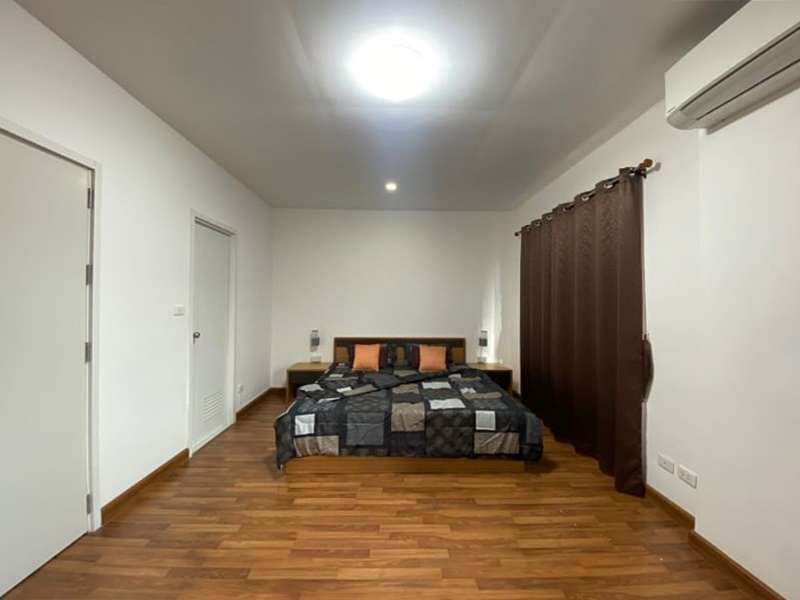 ให้เช่า/ขายทาวน์เฮ้าส์ 2 ชั้น ย่านพัฒนาการ 38 พื้นที่ 21 ตรว. เช่า 26,000 บ/ด ขาย 4.2 ล.