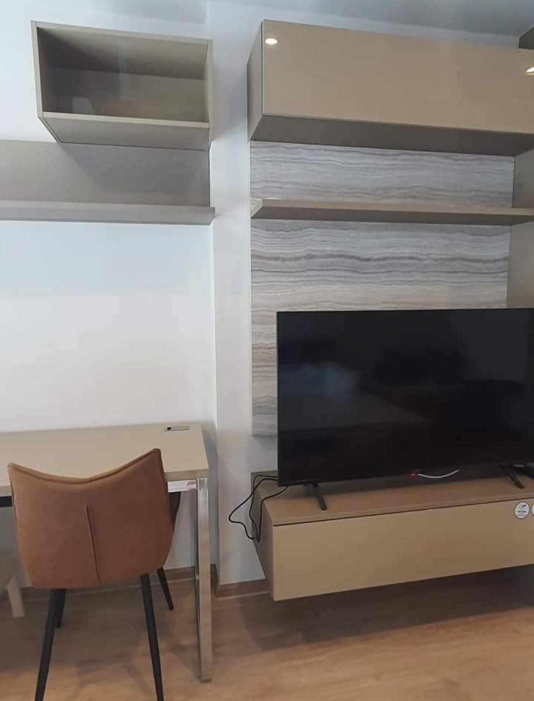 ให้เช่า ไอดิโอ พระราม 9 อโศก พื้นที่ 26 ตร.ม ห้องสตูดิโอ ราคา 16,000 บาท/เดือน