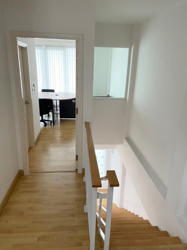 ขายทาวน์เฮ้าส์ 3 ชั้น ย่านลาดพร้าว พื้นที่ 167 ตรม. 3 ห้องนอน ขาย 7.4 ล้านบาท