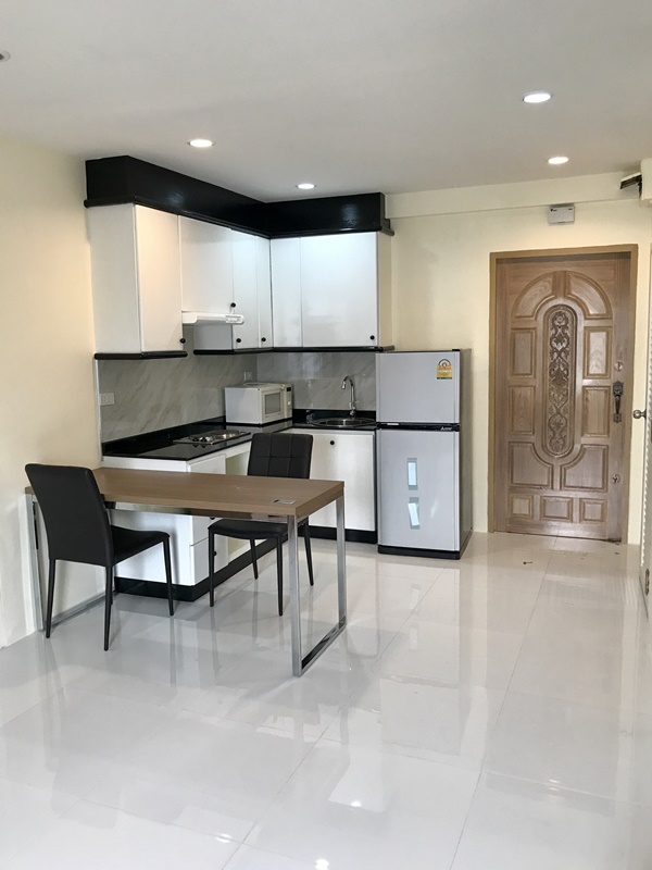 ให้เช่าคอนโด สราญใจ แมนชั่น พื้นที่ 55 ตร.ม. 1 ห้องนอน เช่า 13,500 บ/ด