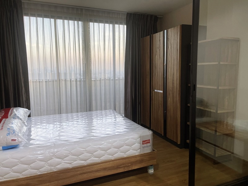 ขาย/ให้เช่า เดอะ ทรี อินเตอร์เชนจ์ 36 ตร.ม. 1 ห้องนอน เช่า 12,500 บ ขาย 3.25 ลบ.