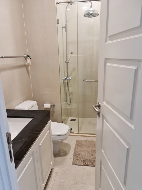 ให้เช่าคอนโด รอย์ช ไพรเวท เรสซิเดนซ์ส พื้นที่ 178 ตรม. 3 ห้องนอน เช่า 150,000 บ/ด