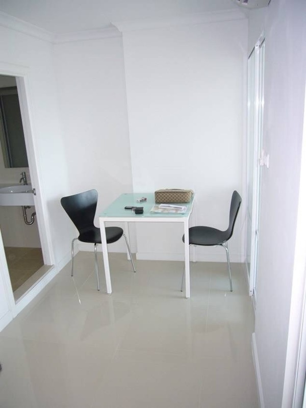 ให้เช่าคอนโด ลุมพินี เพลส พระราม 9 พื้นที่ 37 ตร.ม. 1 ห้องนอน ให้เช่า 13,000 บ/ด