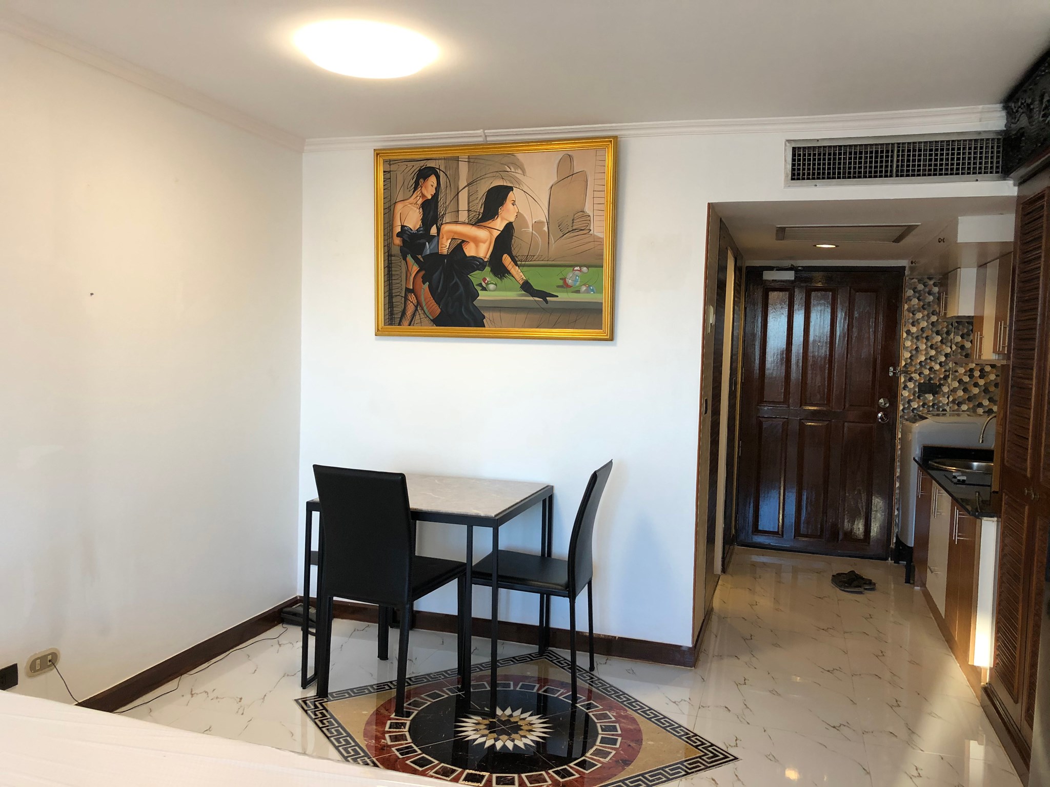 ให้เช่าคอนโด ออมนิ ทาวเวอร์ สุขุมวิท นานา พื้นที่ 30 ตร.ม. สตูดิโอ ให้เช่า 15,000 บ/ด