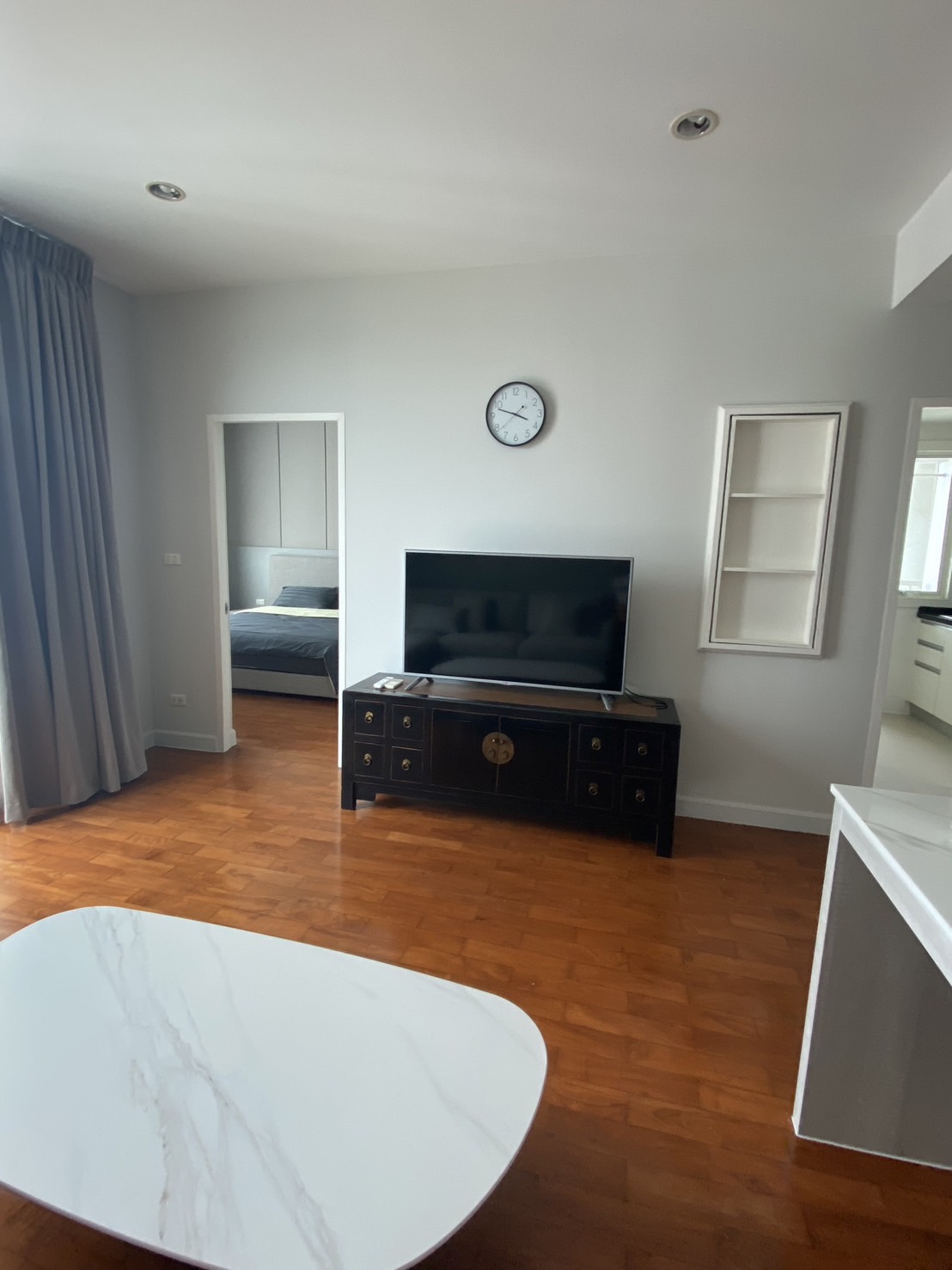 ให้เช่าคอนโด สิริ เรสซิเด้นซ์ พื้นที่ 60 ตร.ม. 1 ห้องนอน.