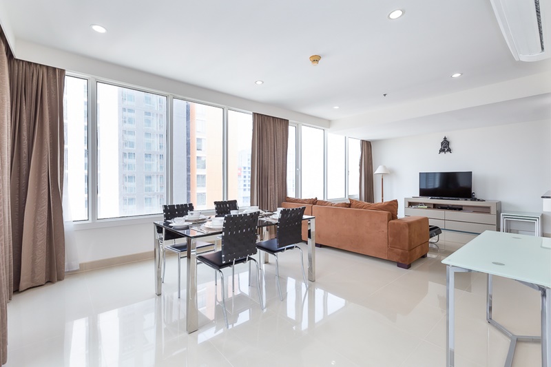 ให้เช่าคอนโด สิริ เรสซิเด้นซ์ พื้นที่ 140 ตร.ม. 3 ห้องนอน. เช่า 100,000 บ/ด