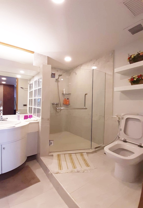 ให้เช่าคอนโด สเตท ทาวเวอร์ คอนโดมิเนียม พื้นที่ 174 ตรม. 2 ห้องนอน เช่า 90,000 บ/ด