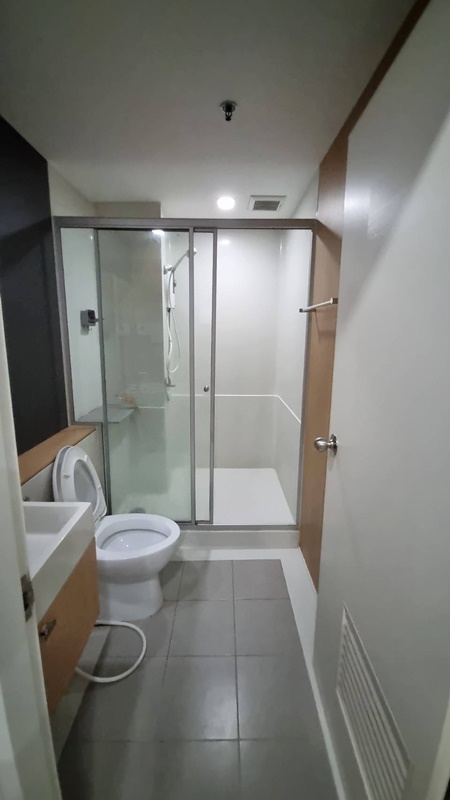 ให้เช่าคอนโด สกายไลน์ รัตนาธิเบศร์ พื้นที่ 43 ตร.ม. 2 ห้องนอน เช่า 12,000 บ/ด