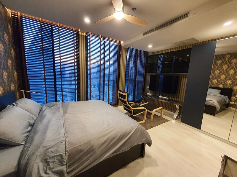 ให้เช่าคอนโด โนเบิล เพลินจิต พื้นที่ 45 ตร.ม. 1 ห้องนอน เช่า 30,000 บ/ด