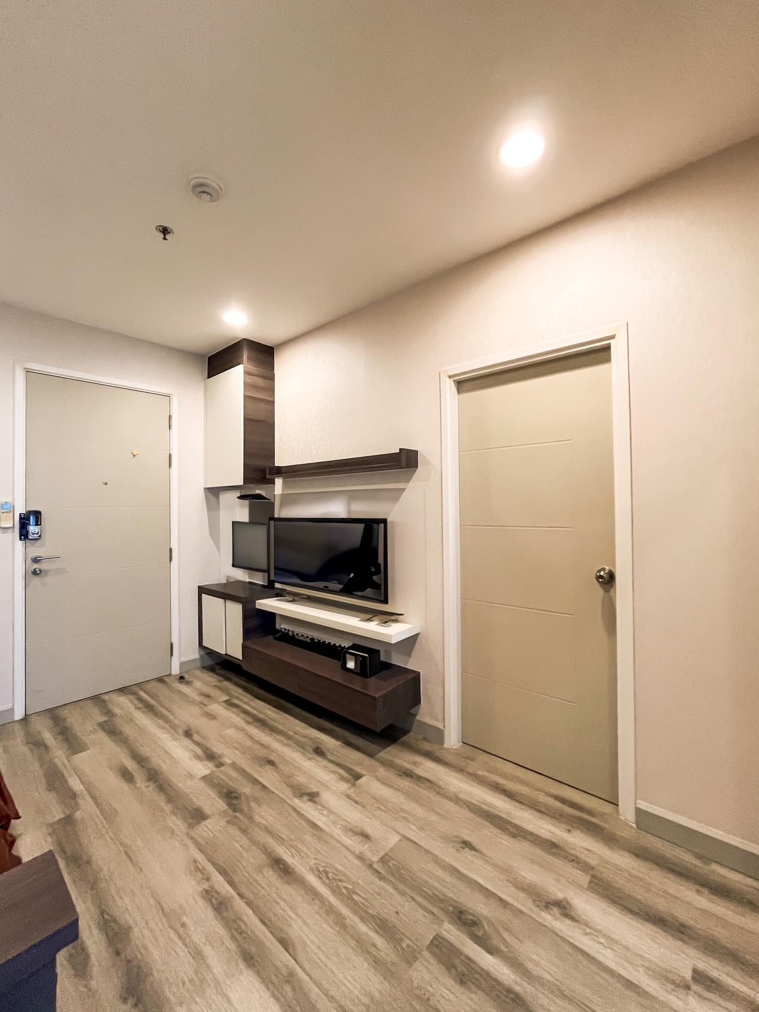 ให้เช่าคอนโดเซ็นทริค สาทร - เซนต์หลุยส์ 35 ตรม. 1 ห้องนอน เช่า 20,000 /เดือน