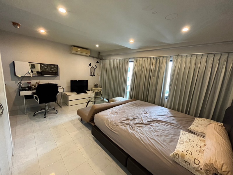 ขายคอนโด สราญใจ แมนชั่น พื้นที่ 35 ตร.ม. สตูดิโอ ขาย 2.75 ล้านบาท