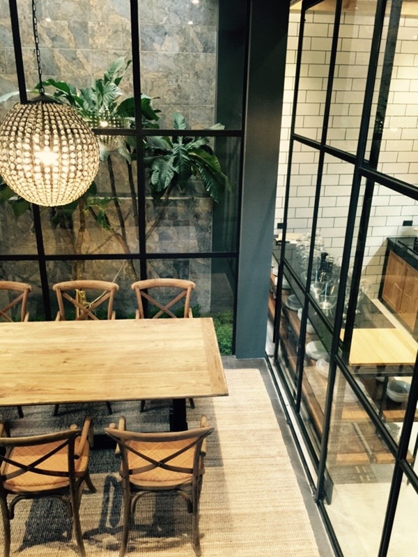 ขายโฮมออฟฟิต 2 ชั้น ย่านเจริญราษฎร์ พื้นที่ 30 ตรว. 3 ห้องนอน ขาย 16 ล้านบาท