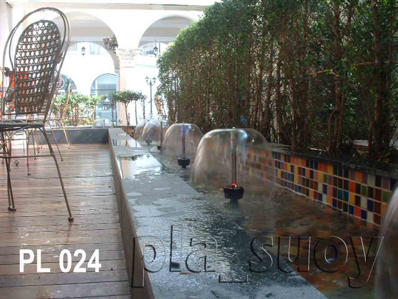 น้ำพุกับ มุมนั่งพักผ่อน Park lane