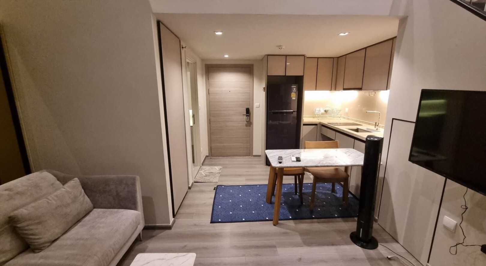 ให้เช่า คอนโด เดอะ รีเซิร์ฟ พหล - ประดิพัทธ์ 40 ตร.ม. loft 1 ห้องนอน เช่า 22,000 บ/ด