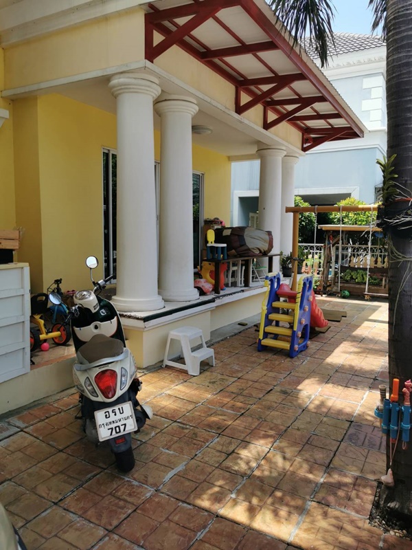 ขายบ้านเดียว 2 ชั้น ย่านลาดกระบัง พื้นที่ 70 ตรว. 4 ห้องนอน ขาย 8.5 ล้านบาท