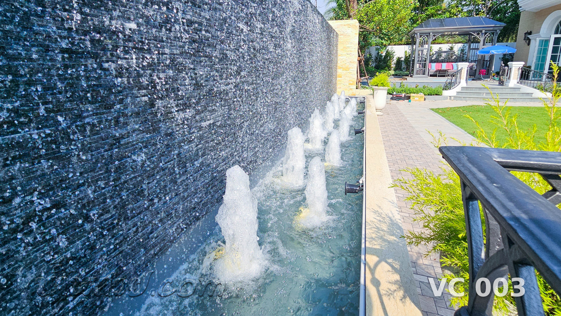 น้ำพุต้นสน คุณ วิชัย หมู่บ้านลดาวัลย์ ราชพฤกษ์-ปิ่นเกล้า