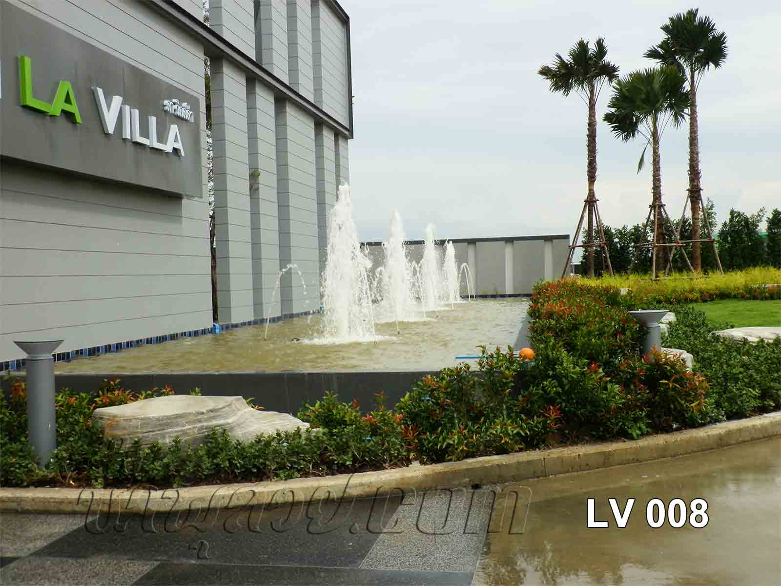น้ำพุหน้าโครงการ LA VILLA โครงการบ้านหรู สไตล์โมเดิร์น วังน้อย อยุธยา