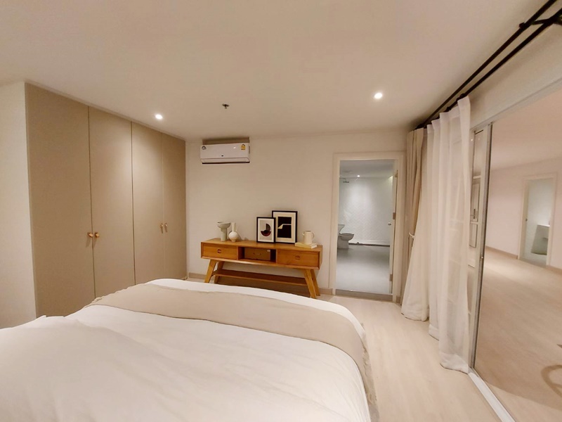 ให้เช่าคอนโด สเตท ทาวเวอร์ คอนโดมิเนียม พื้นที่ 111.37 ตรม. 2 ห้องนอน เช่า 50,000 บ/ด