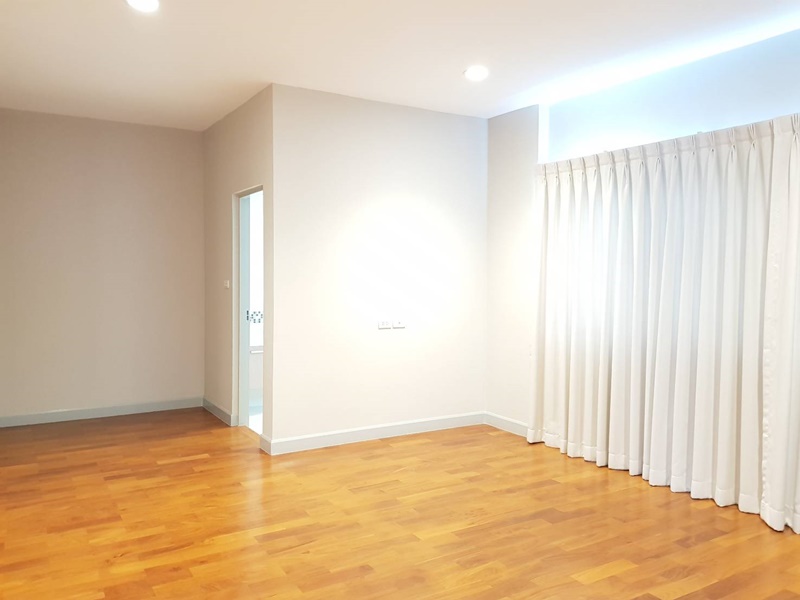 ขายบ้านเดียว 2 ชั้น ย่านสาทร พื้นที่ 94.90 ตรว. 4 ห้องนอน ขาย 19.5 ล้านบาท