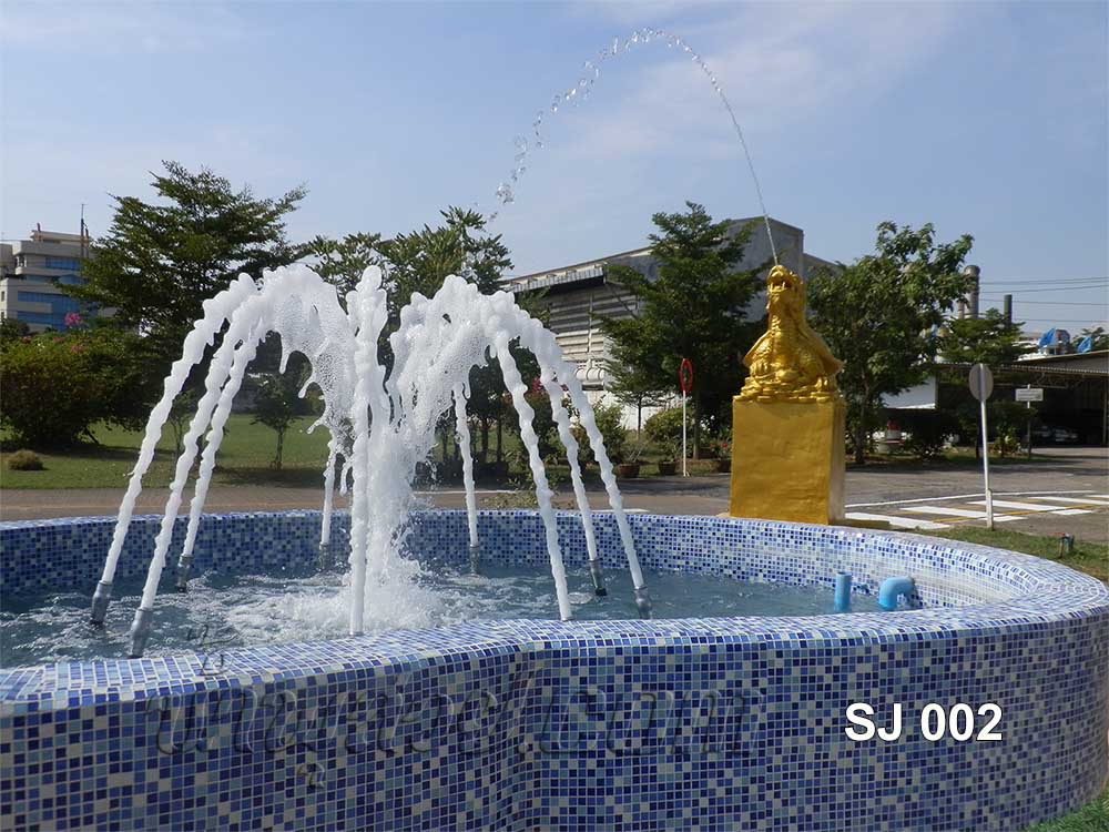 บ่อน้ำพุประติมากรรมเต่ามังกร ที่บ.สหเจริญ บางพลี