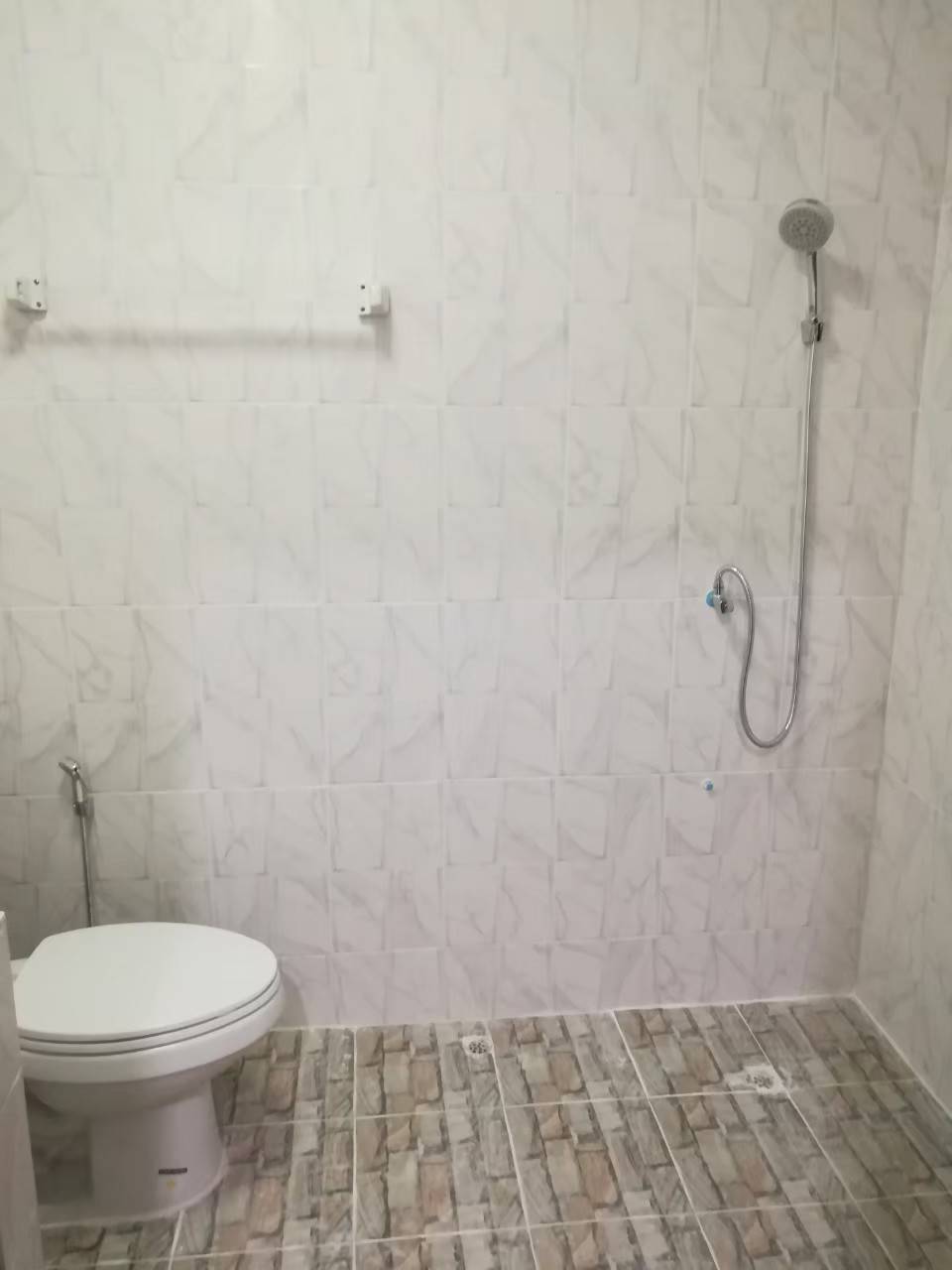 ให้เช่าทาวน์เฮ้าส์ 2 ชั้น ย่านลาดปลาเค้า พื้นที่ 19 ตารางวา 2 ห้องนอน