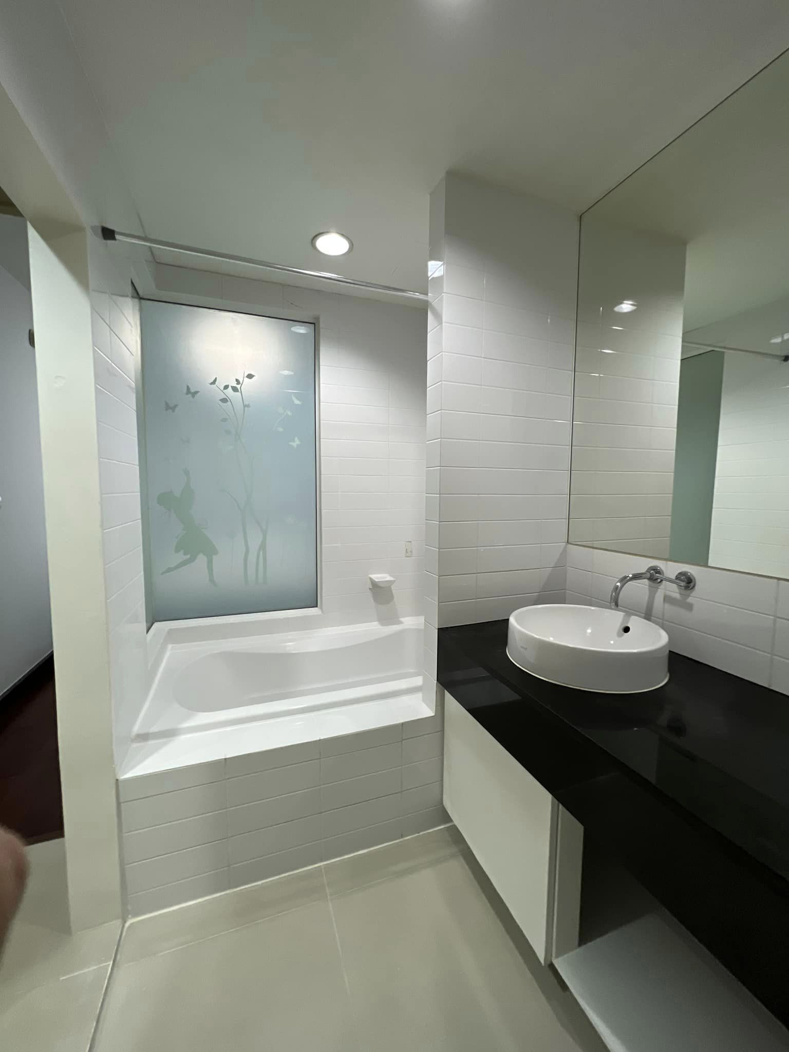 ให้เช่าคอนโด ไอดีโอ สาทร - ตากสิน พื้นที่ 35 ตรม. 1 ห้องนอน ราคาเช่า 14,000 /เดือน