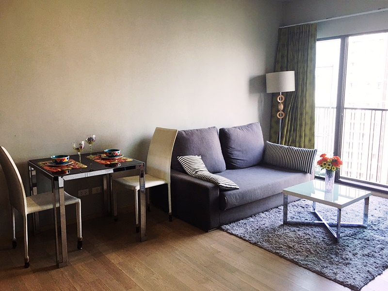 ให้เช่าคอนโด โนเบิล รีไฟน์ พื้นที่ 52 ตร.ม. 1 ห้องนอน เช่า 27,000 บ/ด