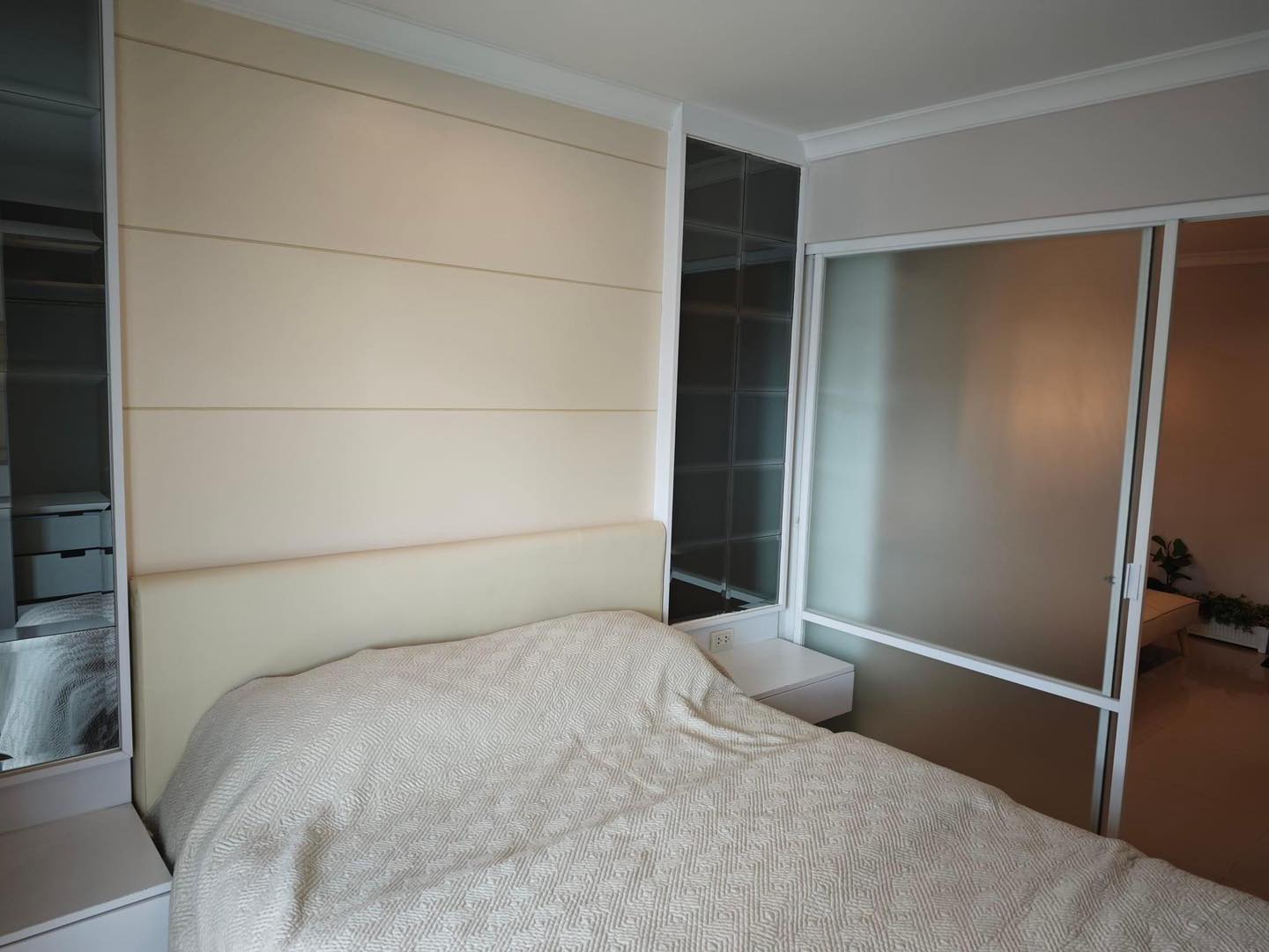 ให้เช่า ลุมพินี เพลส พระราม 9 รัชดา 37 ตร.ม 1 ห้องนอน ราคา 18,000 บาท/เดือน