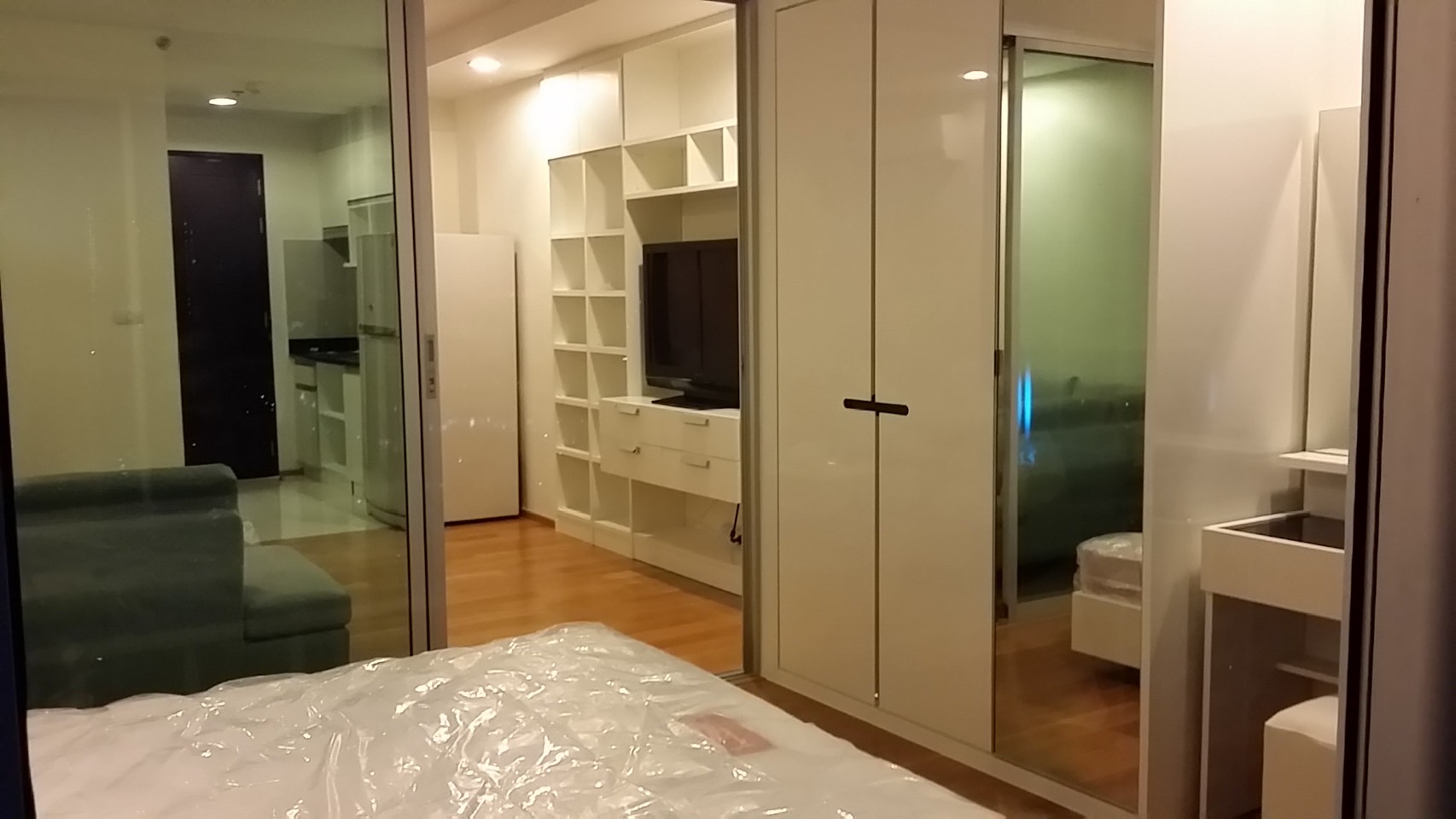 ให้เช่าคอนโด แอ็บสแตร็กส์ พหลโยธิน พาร์ค พื้นที่ 38 ตรม. 1 ห้องนอน เช่า 15,000 บาท/เดือน