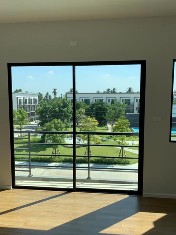 ให้เช่าทาวน์โฮม 3 ชั้น ย่านภาษีเจริญ พื้นที่ 141 ตร.ม. 3 ห้องนอน เช่า 25,000 บ/ด