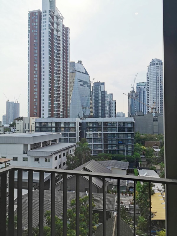 ขายคอนโด ริทึ่ม เอกมัย พื้นที่ 35 ตร.ม. 1 ห้องนอน ขาย 9.6 ล้านบาท