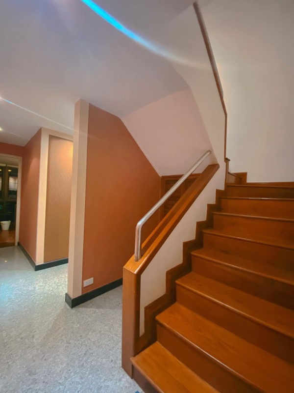 ให้เช่าคอนโด รีเจ้นท์ รอยัล เพลส 1 พื้นที่ 230 ตรม. 4 ห้องนอน เช่า 120,000 บาท/เดือน