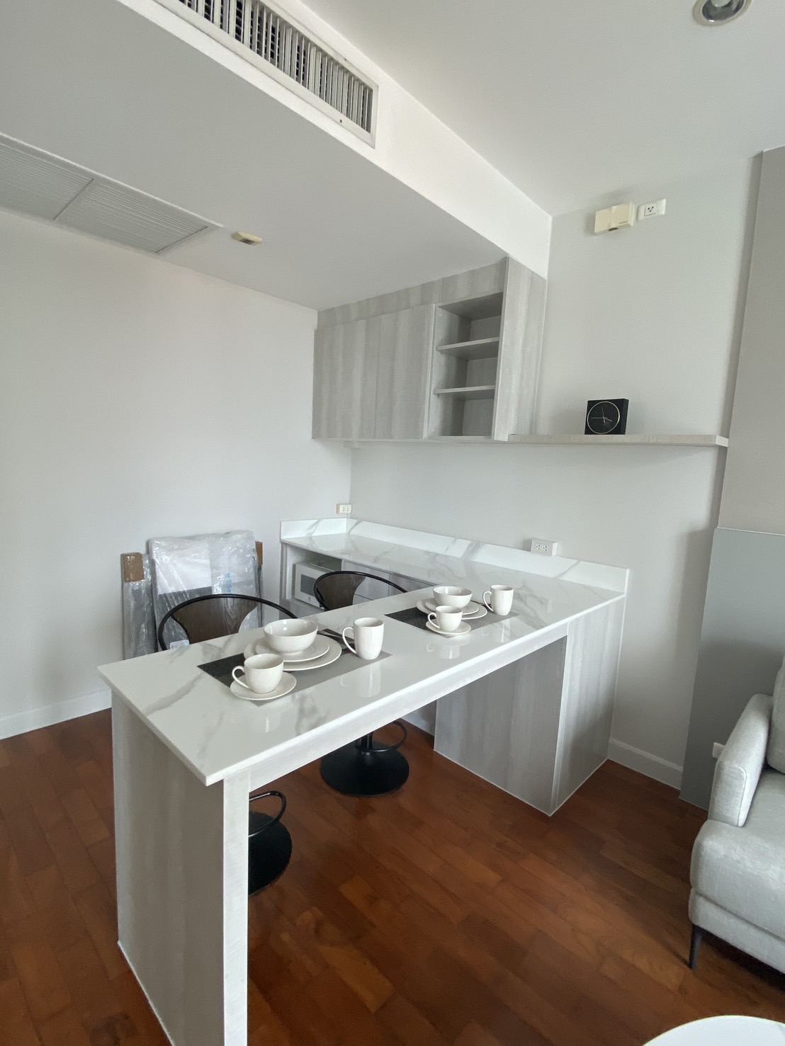 ให้เช่าคอนโด สิริ เรสซิเด้นซ์ พื้นที่ 60 ตร.ม. 1 ห้องนอน.