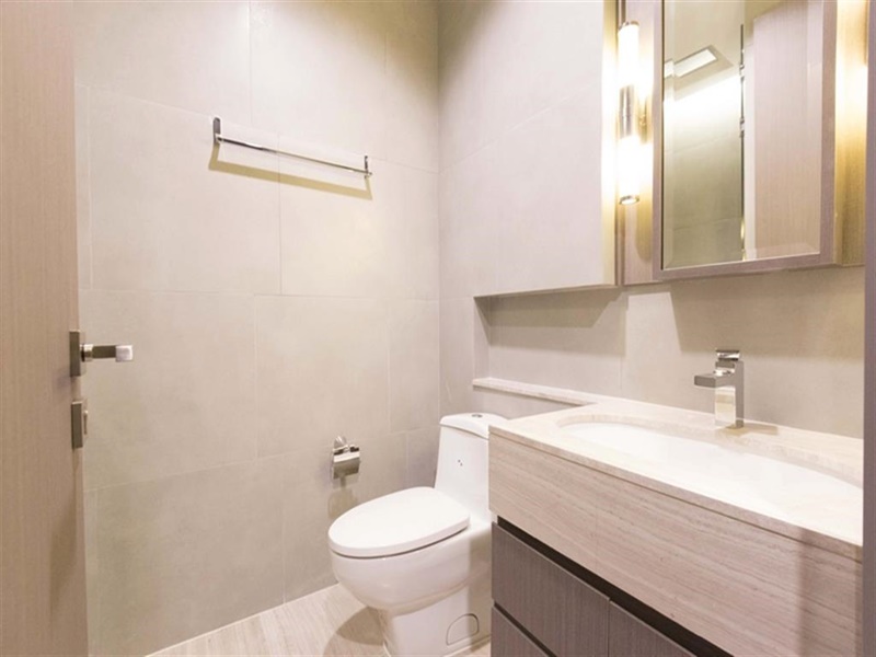 ให้เช่าคอนโด เดอะ ดิโพลแมท สาทร พื้นที่ 70 ตร.ม. 2 ห้องนอน เช่า 55,000 บ/ด