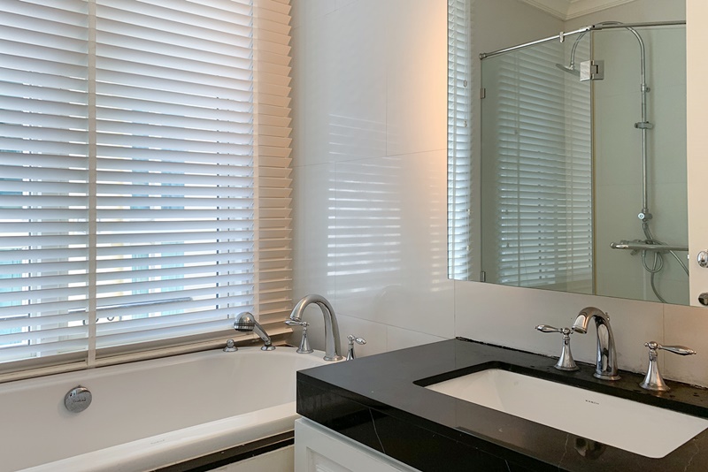 ให้เช่าคอนโด รอย์ช ไพรเวท เรสซิเดนซ์ส พื้นที่ 111.33 ตรม. 2 ห้องนอน เช่า 79,000 บ/ด