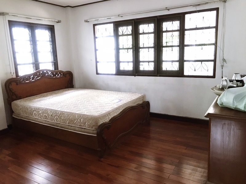 ให้เช่าบ้านเดียว 2 ชั้น ย่านพุทธมนฑลสาย 2 พื้นที่ 100 ตรว. 4 ห้องนอน 25,000 บ/ด