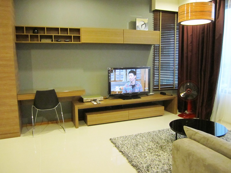 ให้เช่าคอนโด ดิ เอ็มโพริโอ เพลส พื้นที่ 47 ตร.ม. 1 ห้องนอน เช่า 30,000 บ/ด