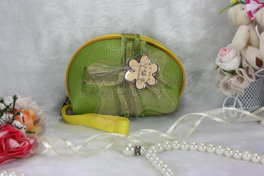 กระเป๋าซิบพร้อมโบว์และป้ายชื่อ