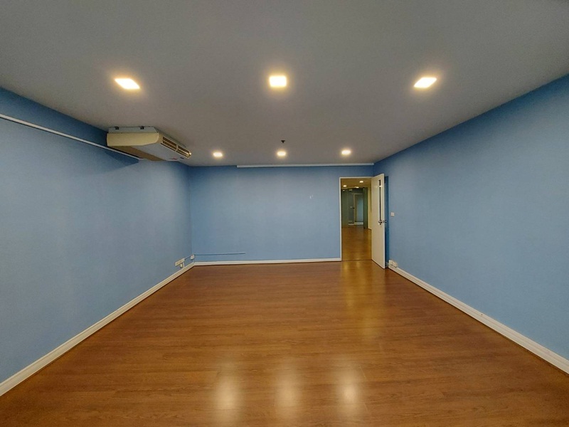 ให้เช่าคอนโด สเตท ทาวเวอร์ พื้นที่ 136.46 ตรม. 5 ห้องนอน เช่า 40,000 บ/ด