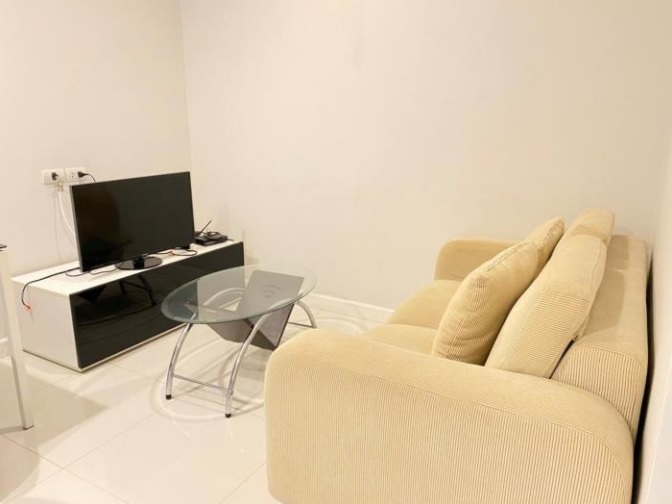 ให้เช่าคอนโด เดอะ บลูม สุขุมวิท 71 พื้นที่ 35 ตรม. 1 ห้องนอน เช่า 9,000 บาท/เดือน
