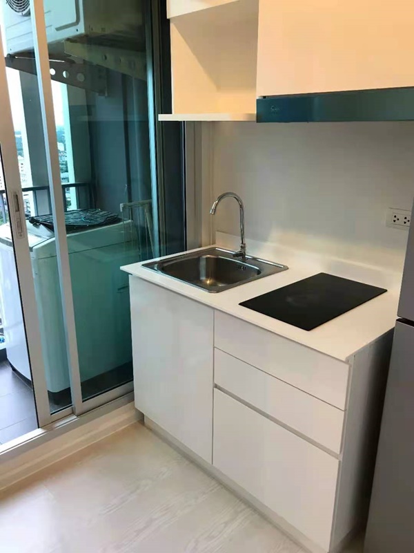 ให้เช่าคอนโด เดอะ โพรดิจี้ พื้นที่ 23 ตร.ม. สตูดิโอ เช่า 8,000 บาท/เดือน