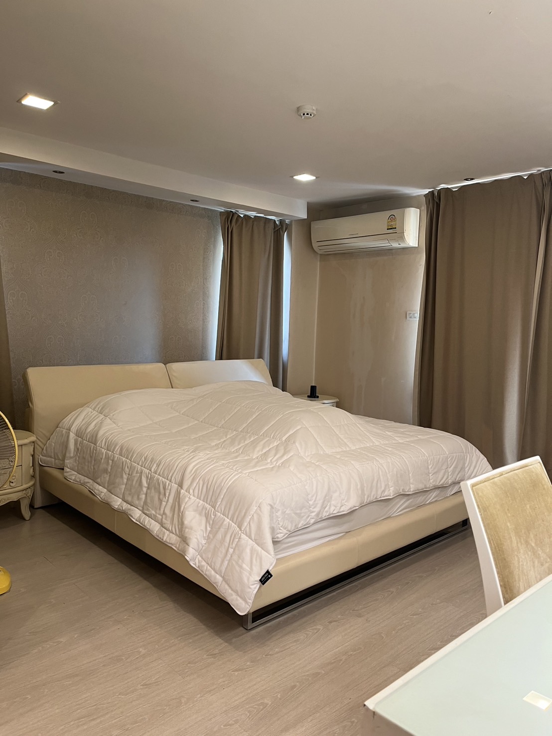 ให้เช่าคอนโด บ้านปลัดสมภพ พื้นที่ 170 ตร.ม. 2 ห้องนอน เช่า 35,000 บ/ด