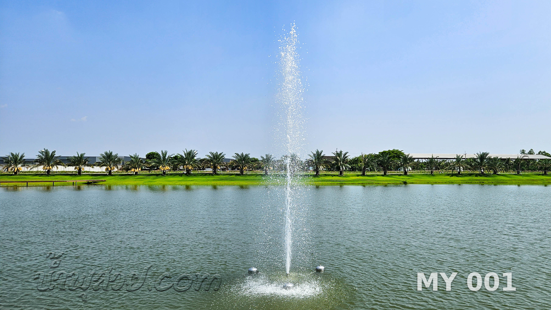 น้ำพุทุ่นลอย ทรงต้นสน MOO YOO ROSE HOUSE จ.นครปฐม