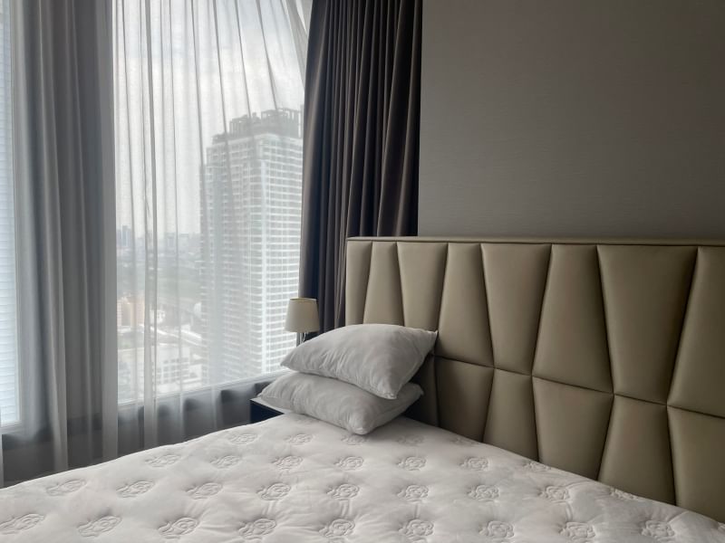 ให้เช่าคอนโด ดิ เอส แอท สิงห์ คอมเพล็กซ์ 75 ตร.ม. 2 ห้องนอน เช่า 60,000 บ/ด