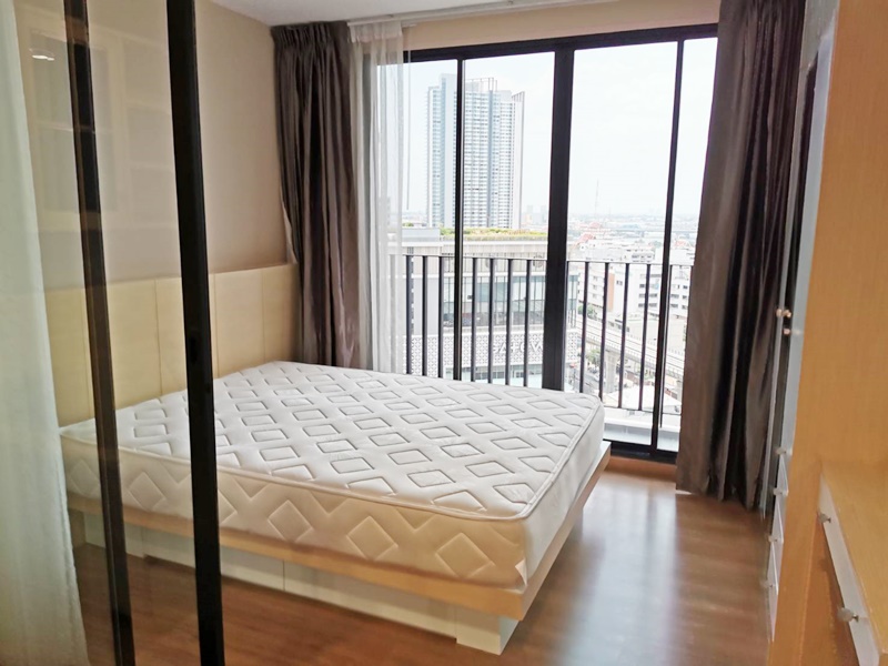 ให้เช่าคอนโด เดอะ ทรี อินเตอร์เชนจ์ พื้นที่ 36 ตร.ม. 1 ห้องนอน