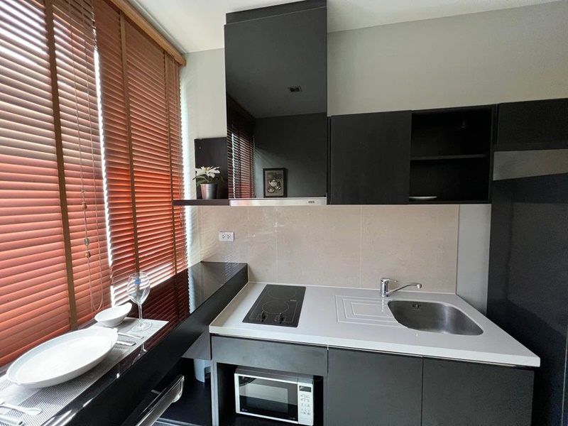 ให้เช่าคอนโด ริทึ่ม สุขุมวิท 44/1 พื้นที่ 35 ตร.ม. 1 ห้องนอน เช่า 25,000 บ/ด