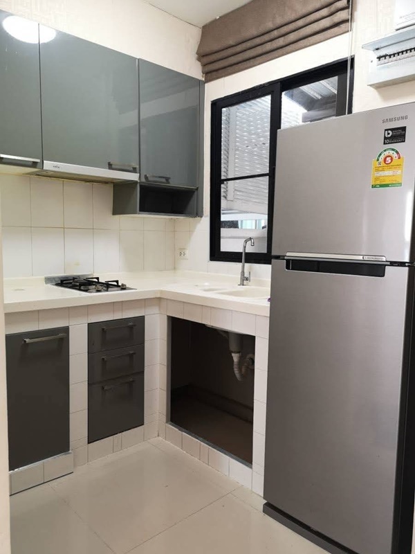 ให้เช่าทาวน์โฮม 3ชั้น ย่านรามคำแหง พื้นที่ 18 ตรว. 3 ห้องนอน เช่า 28,000 บ/ด